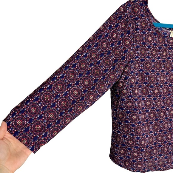 Japna Kaleidoscope Medallion Print Knotted Open Back Blouse - Picture 2 of 10